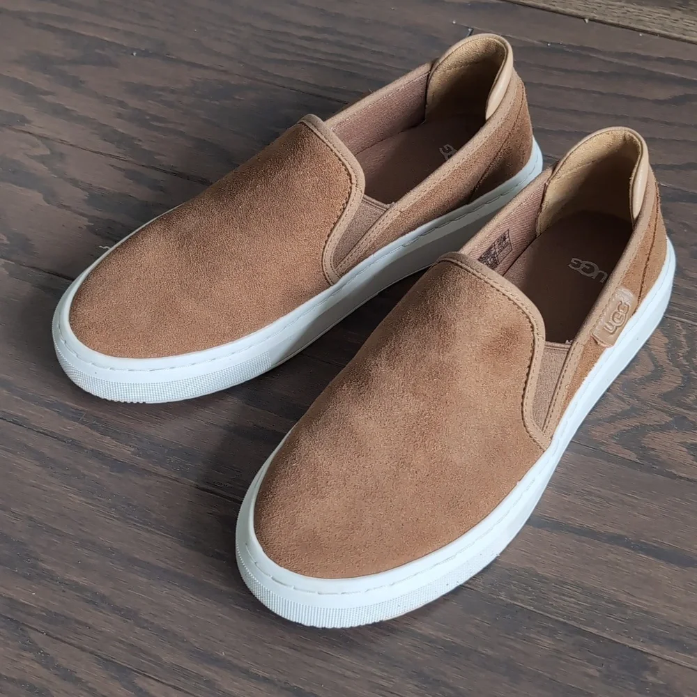 UGG Camel Slip On Sneakers Size 7 - Picture 2 of 11